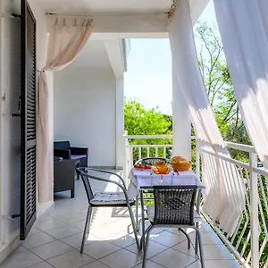  Apartment Apartman Beti